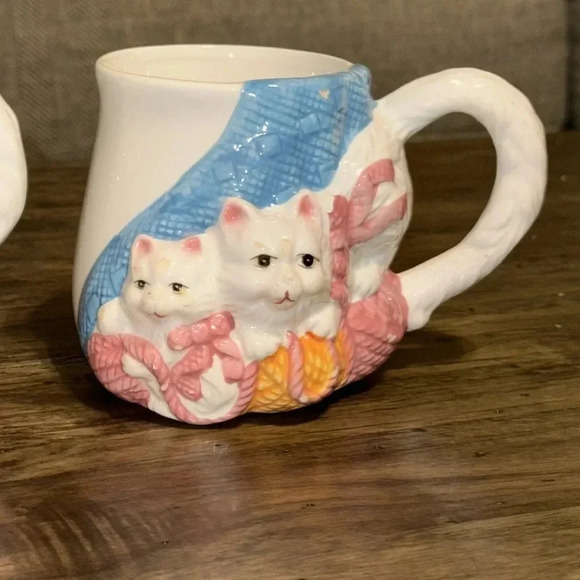 2 Vintage 3D Cats/Kittens Coffee/Tea Mugs/Cups Set of 2 Collectible PMC - Picture 4 of 16